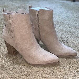 JustFab Heeled Bootie, Size 11